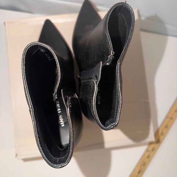 Marc Fisher Wendel2 Black Wedge Ankle Boots Pointed Toe Size 8.5 - Picture 5 of 8